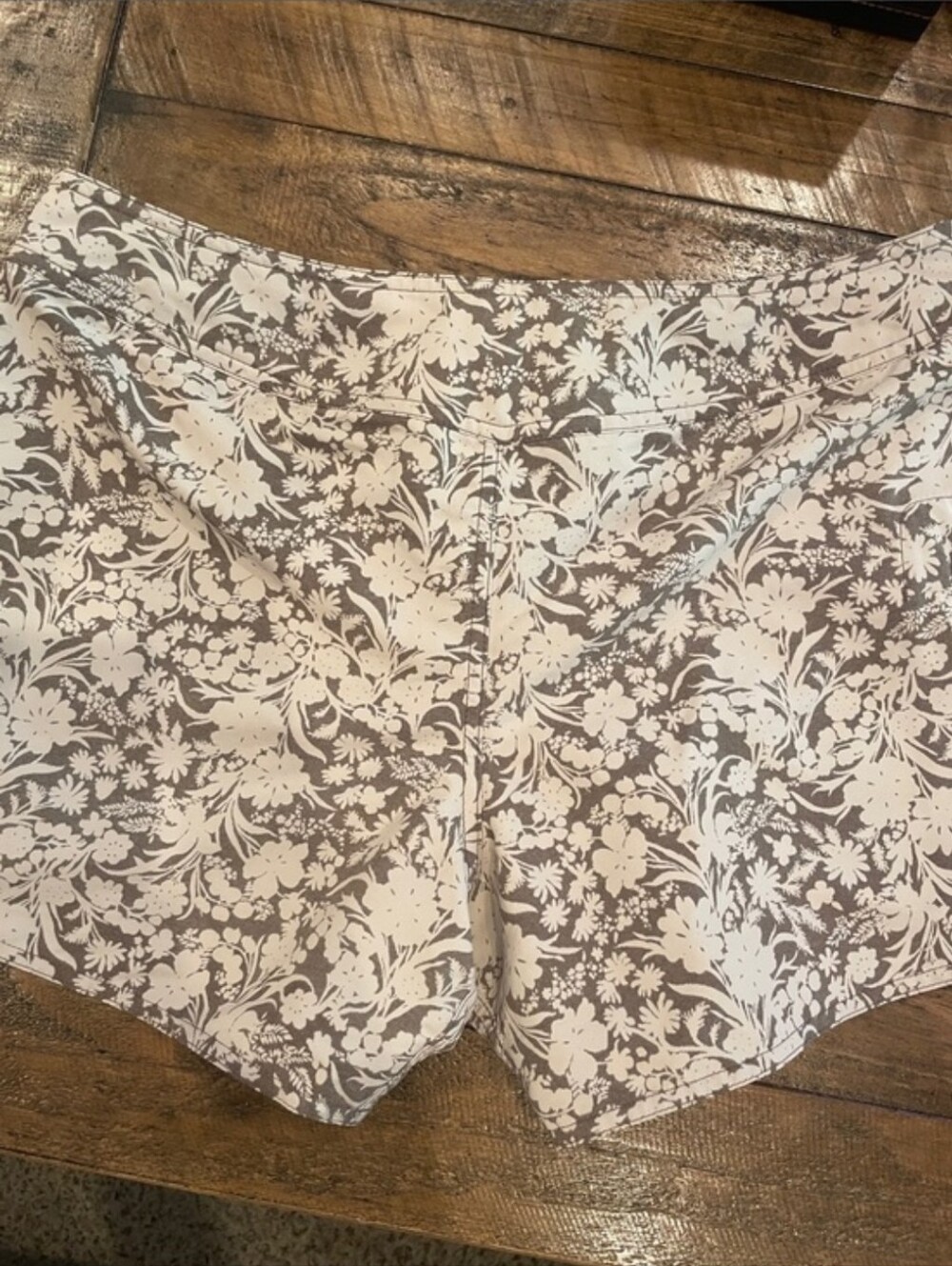 Patagonia Floral Print Comfort Shorts - Sz 10